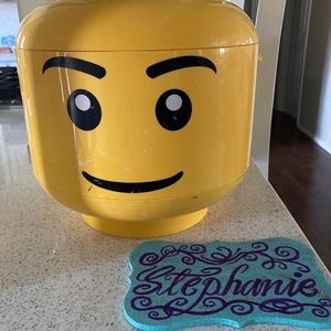 Lego storage head